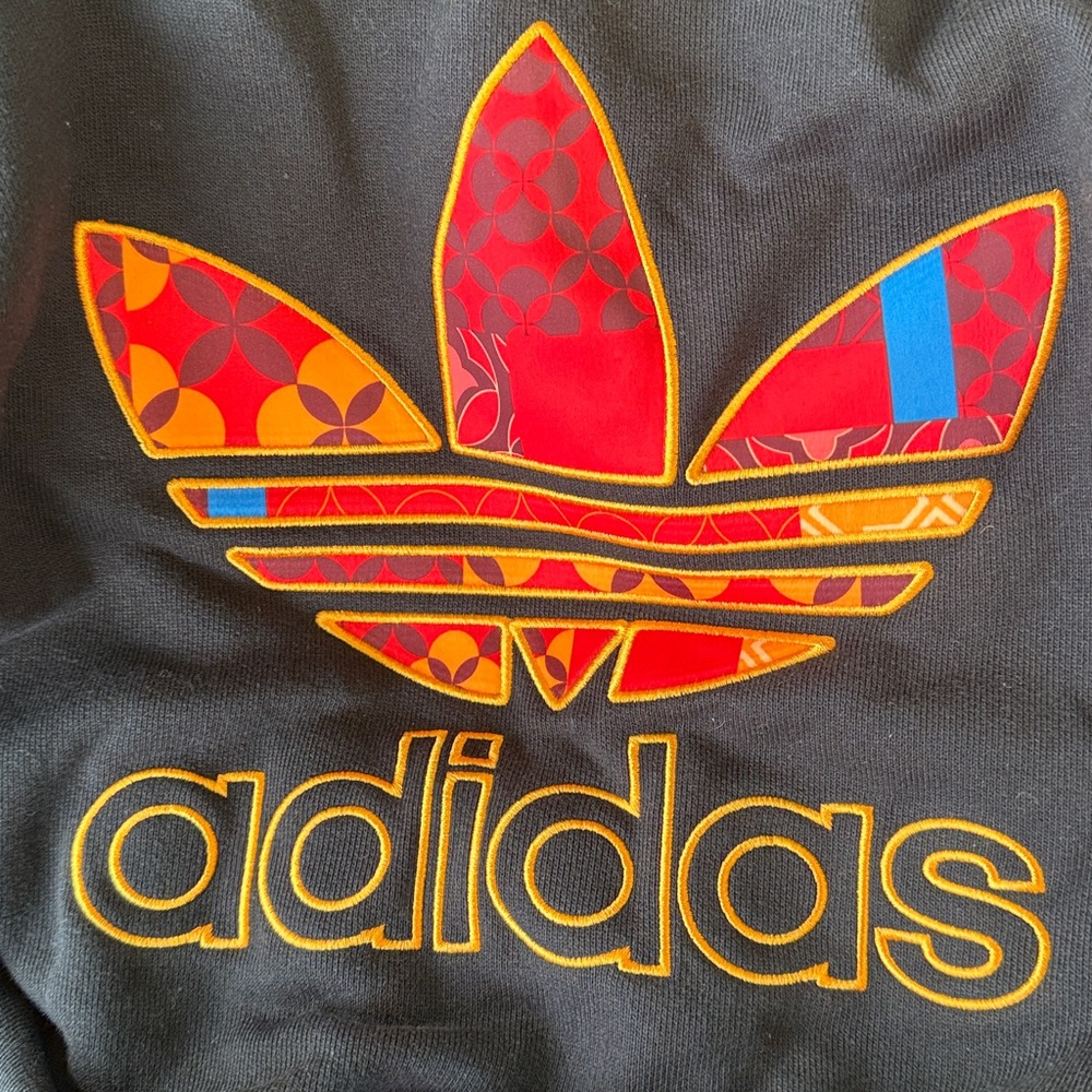 Adidas original CNY logo sweatshirt in black size XL...NWOT - Picture 7 of 7